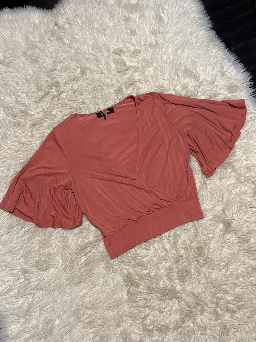 Wide sleeve lulus crop